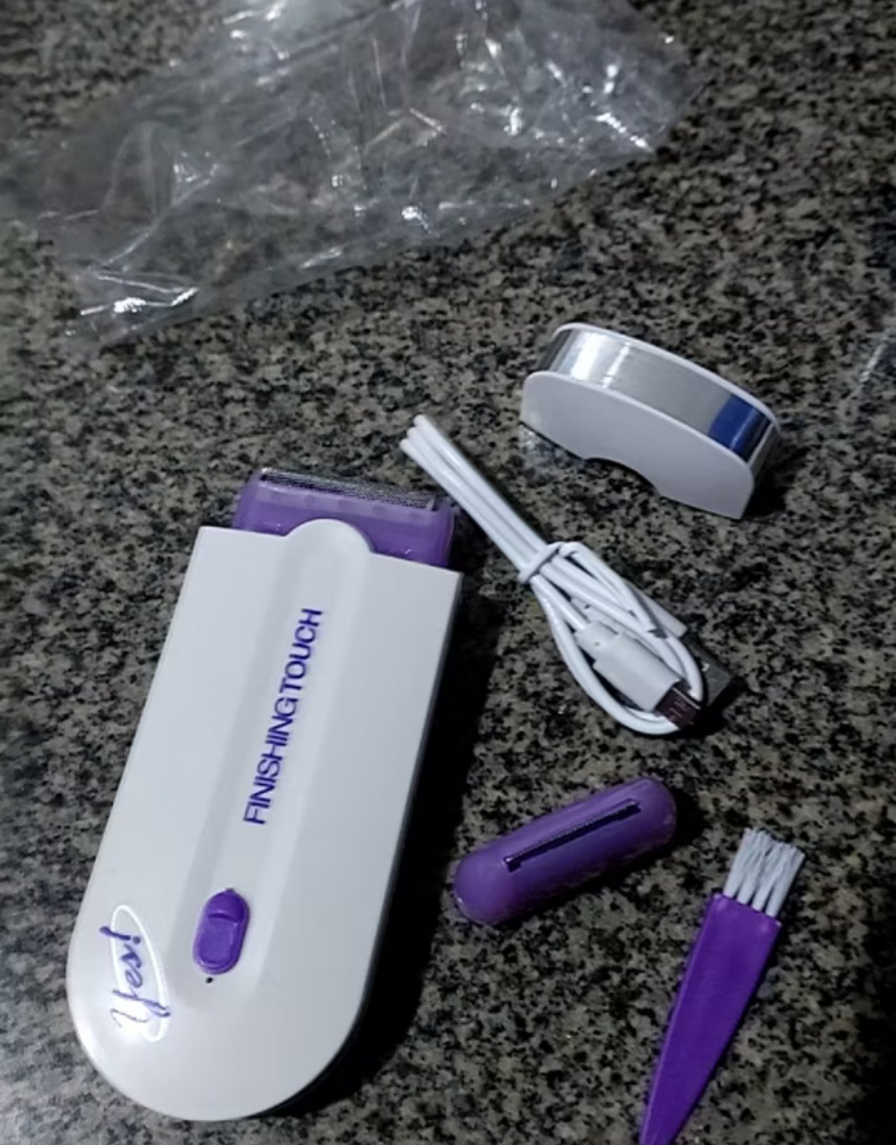 Produto igualzinho às fotos, funciona perfeitamente.
